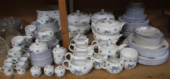 Doulton Blueberry pattern dinner service